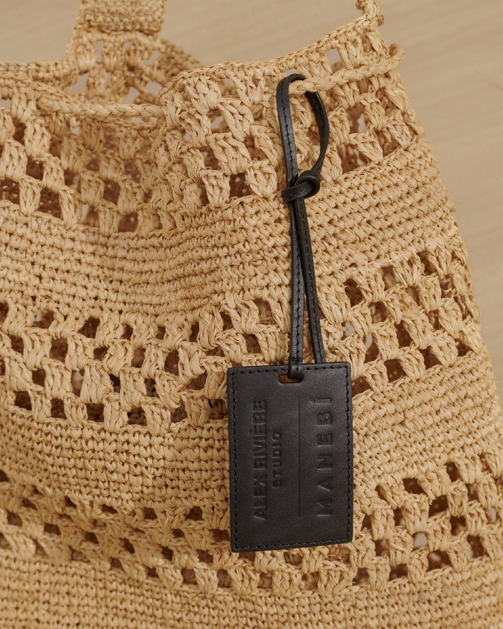 Manebí Bucket Raffia Bag - One Shoulder Strap Natural Rilascio limitato