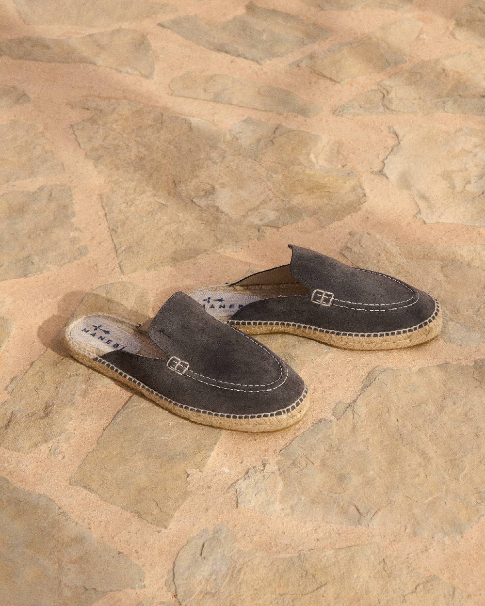 Manebí Mocassini Sabot Traveler - Hamptons - Carbon Grey Ultimo giorno