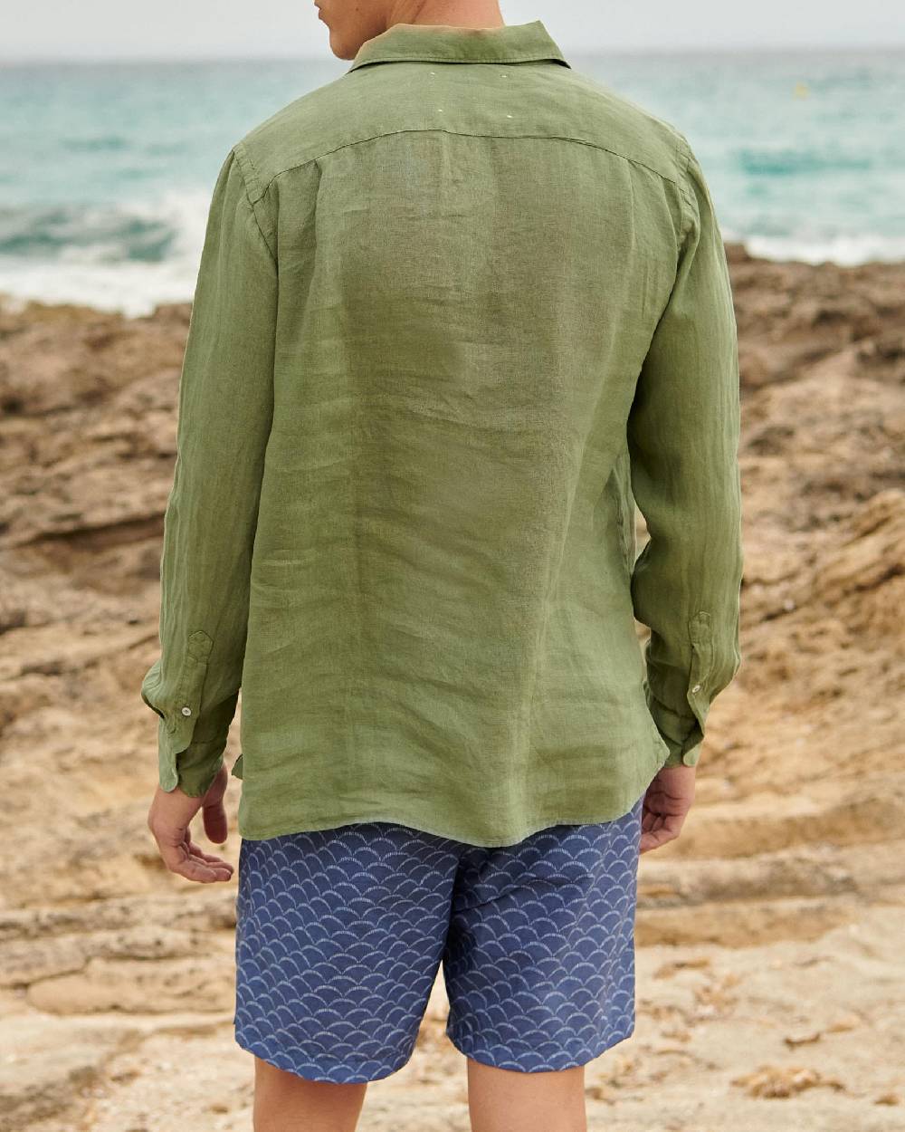 Manebí Washed Linen Nassau Polo Shirt - Embroidered Palm Military Green Fino Al -60%