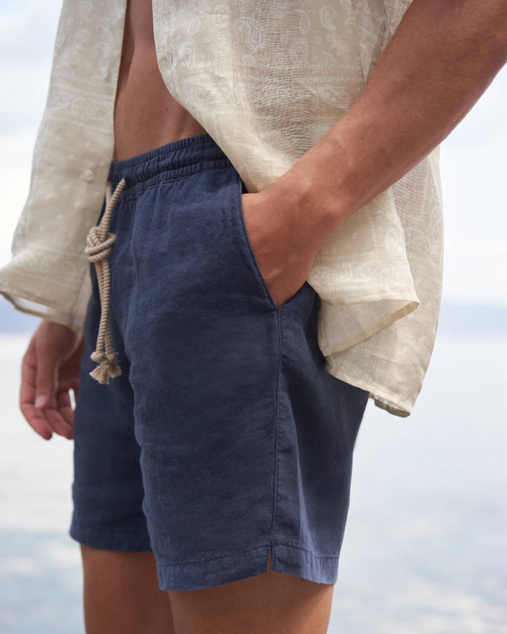 Manebí Washed Linen Malibu Shorts - Embroidered Logo Night Blue Sconto