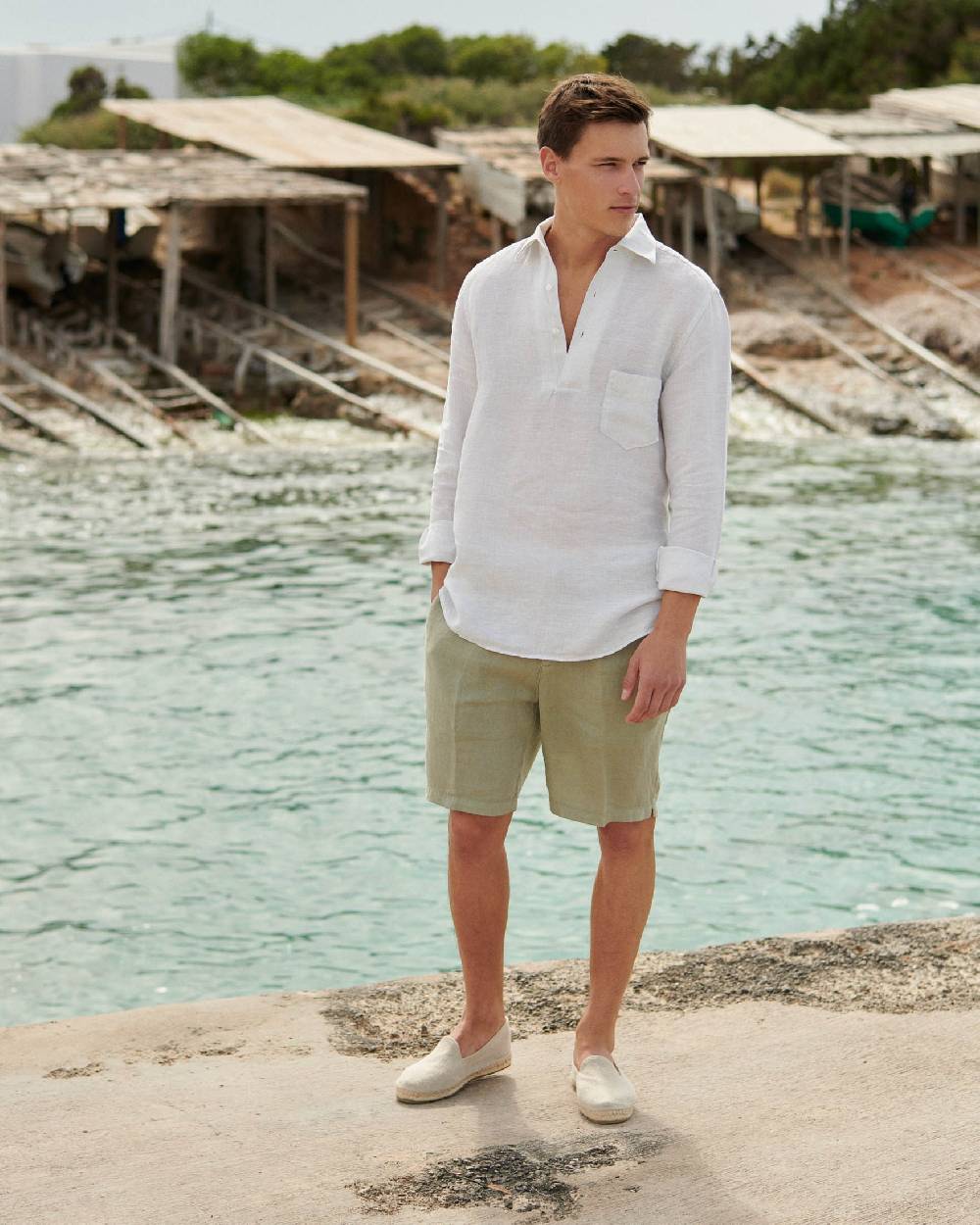 Manebí Washed Linen Positano Shorts - Embroidered Logo Military Green Vendita Calda