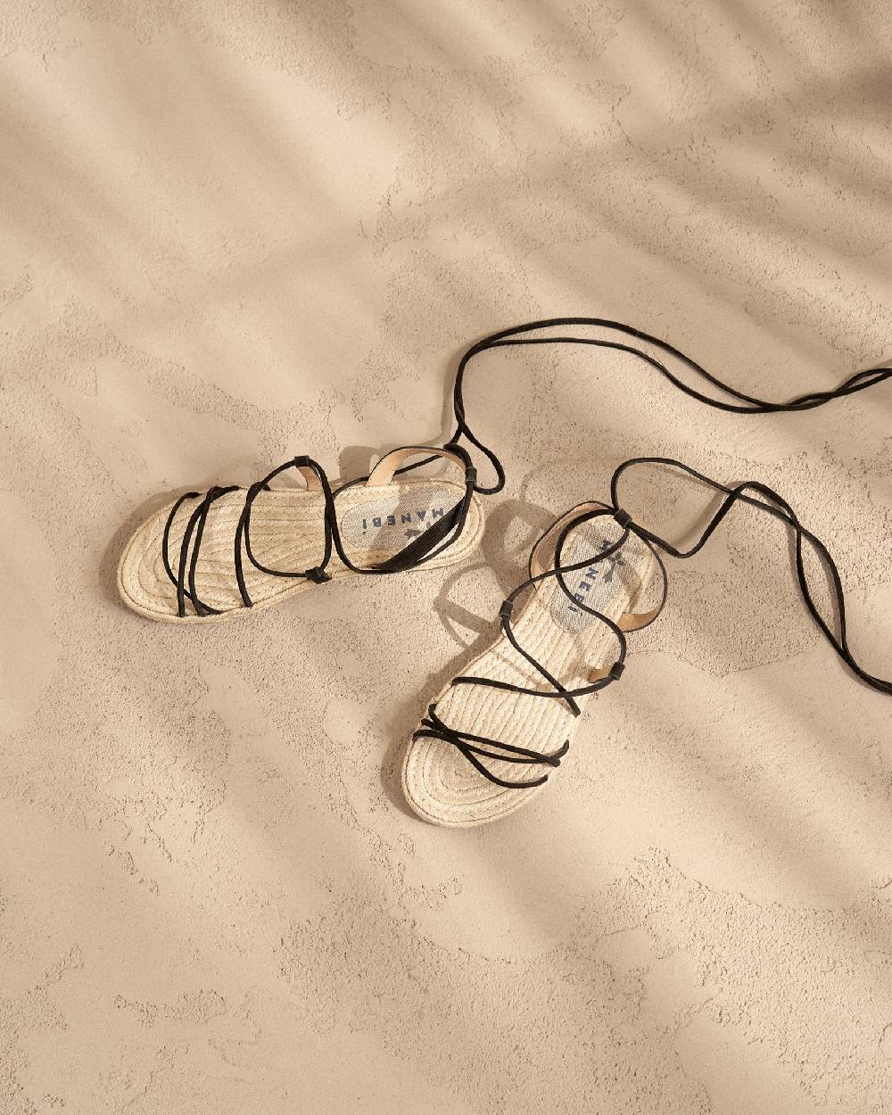 Manebí Suede \u0026 Jute Lace-Up Sandals - Hamptons Black Fornitura limitata