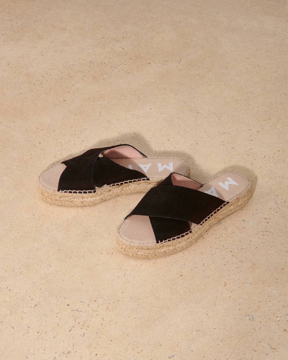 Manebí Sandali platform incrociati in pelle scamosciata - Hamptons - Nero Vendite stagionali