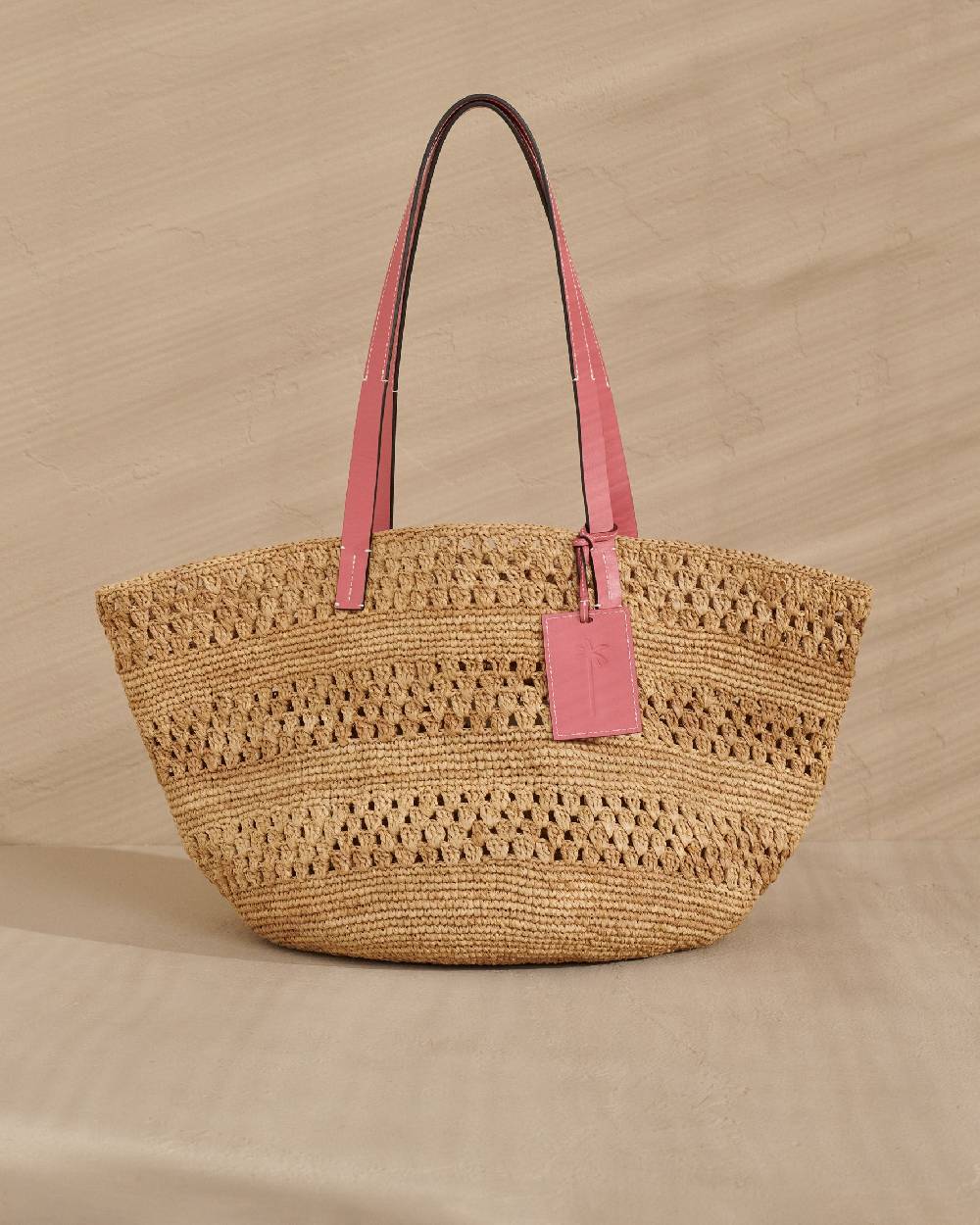 Manebí Weaving Raffia \u0026 Leather Basket Bag - Leather Tag Tan Offerta per la Festa della Mamma