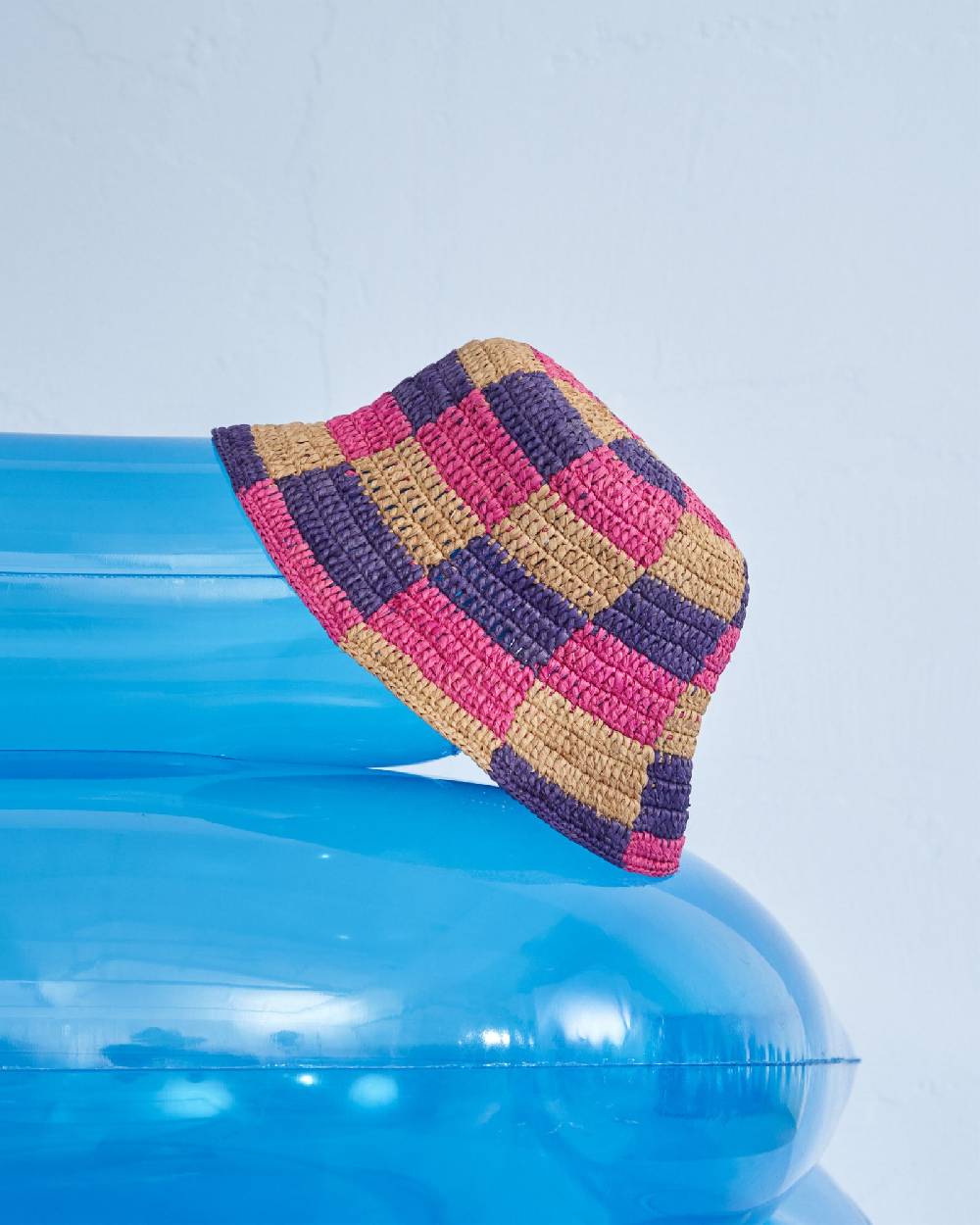 Manebí Raffia Bucket Hat - Embellished Bold Pink and Summer Purple Mix Offerta temporanea