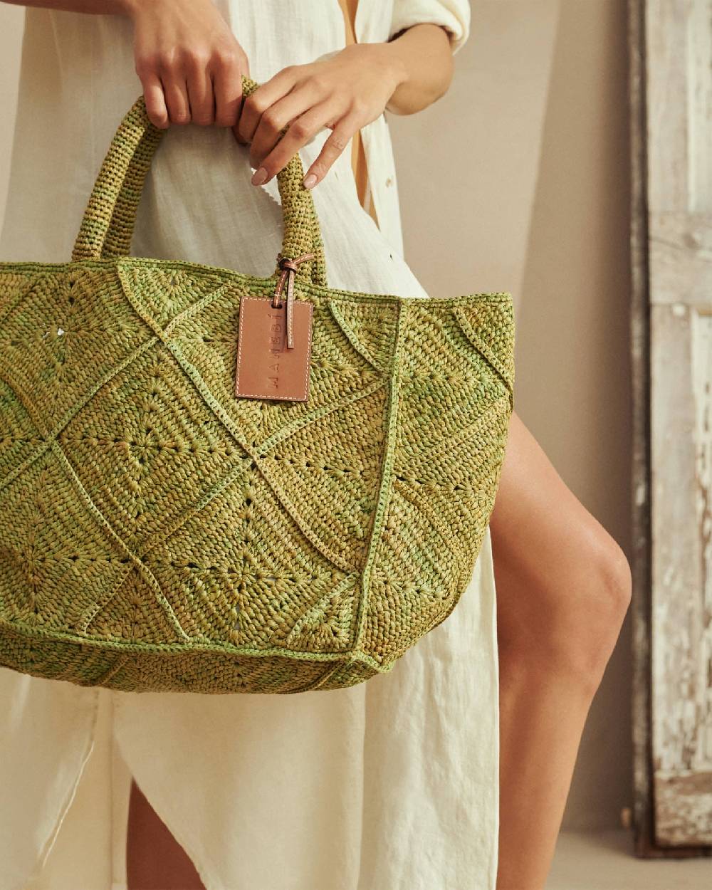 Manebí Raffia Crochet Sunset Bag Large - Leather Tag Kaki Comprane uno, ottenene uno gratis