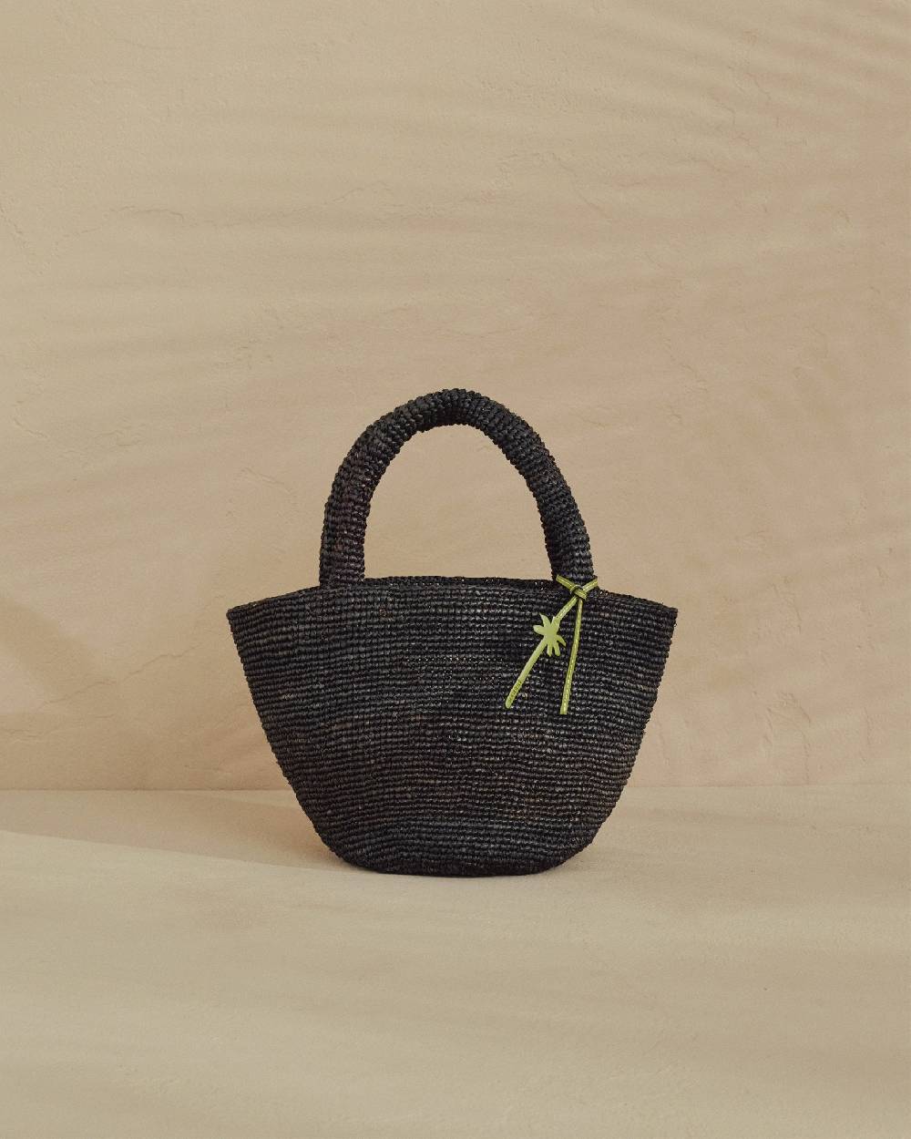 Manebí Raffia Summer Bag Medium - Palm Leather Tag Black Enormi risparmi