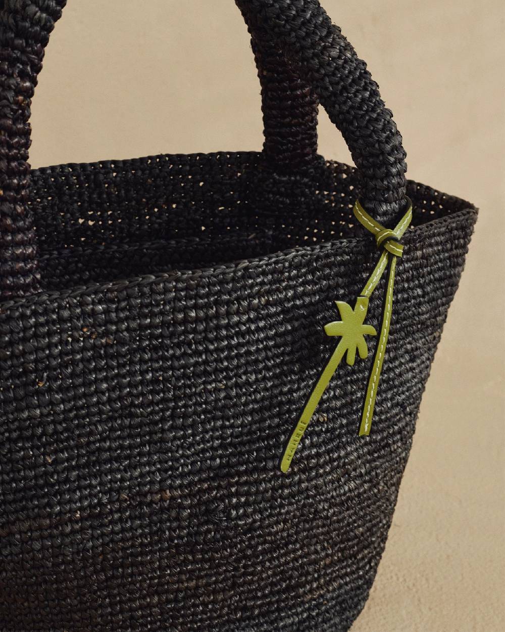 Manebí Raffia Summer Bag Medium - Palm Leather Tag Black Enormi risparmi