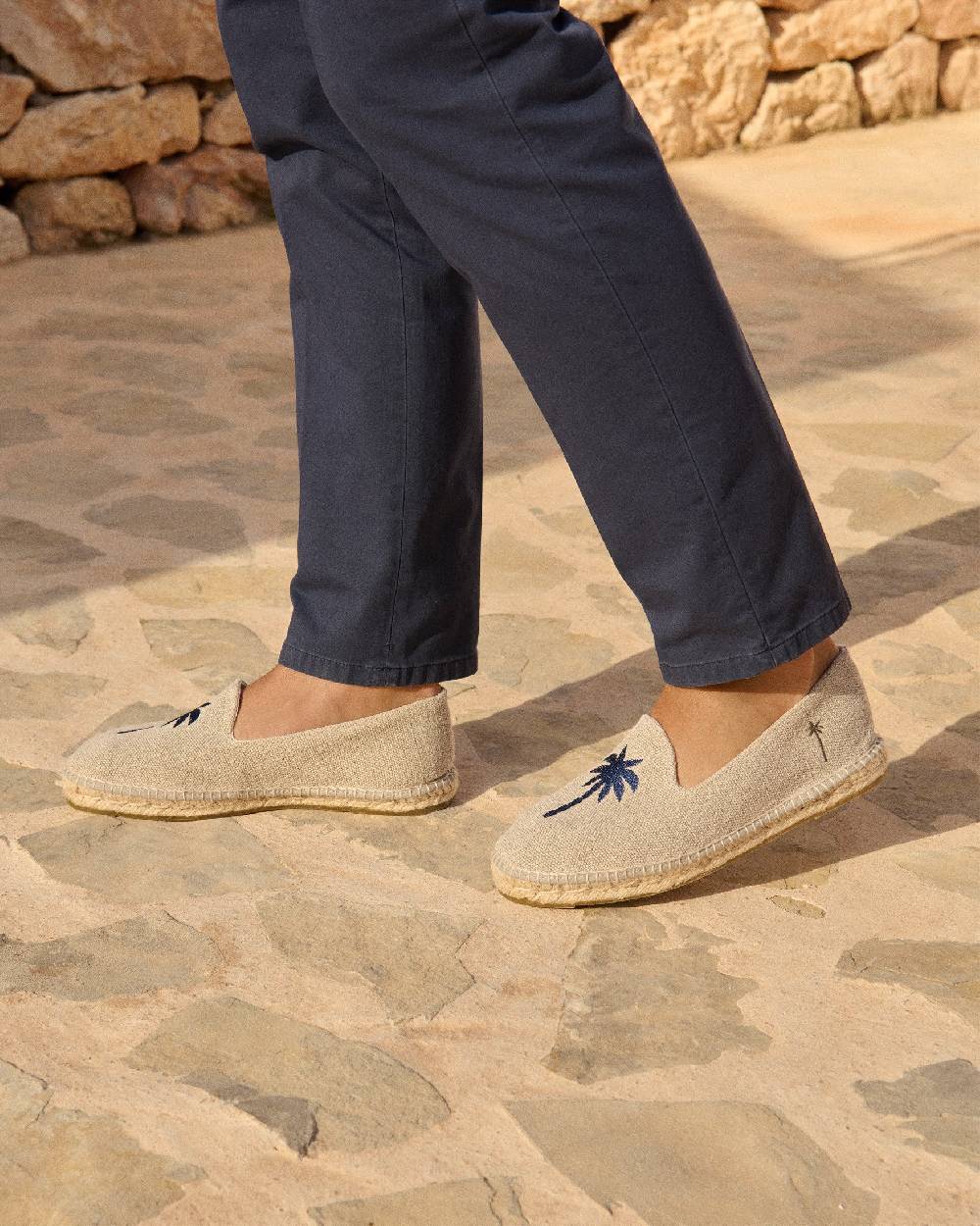 Manebí Organic Hemp With Embroidery Espadrilles - Palm Springs Natural + Navy Palm Offerta speciale della fabbrica