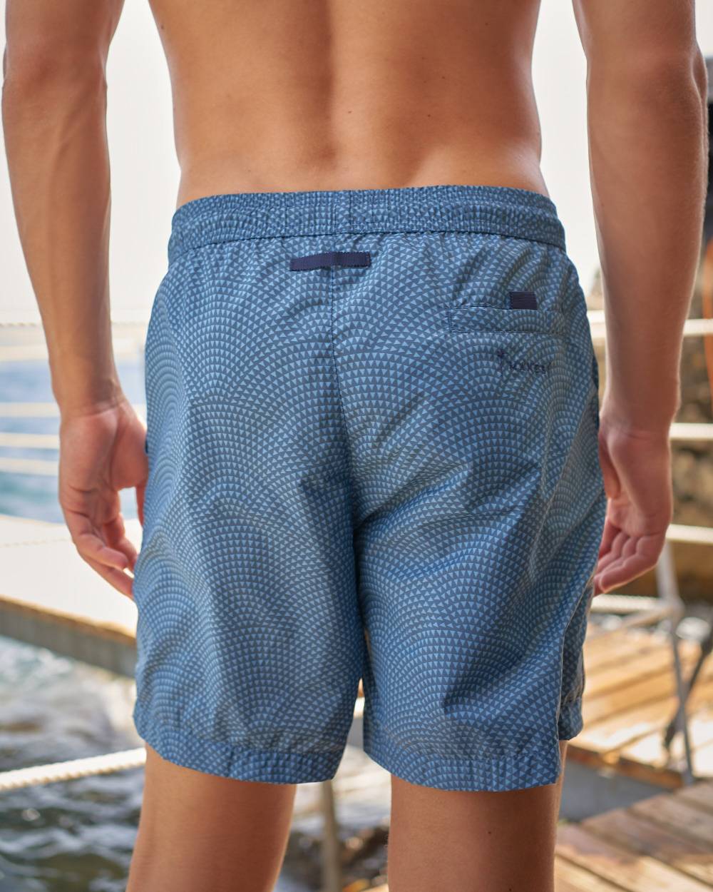 Manebí Printed Radial Triangles Swim Shorts - Recycled Ultra Light Blue W Indigo Radial Triangles Super sconto