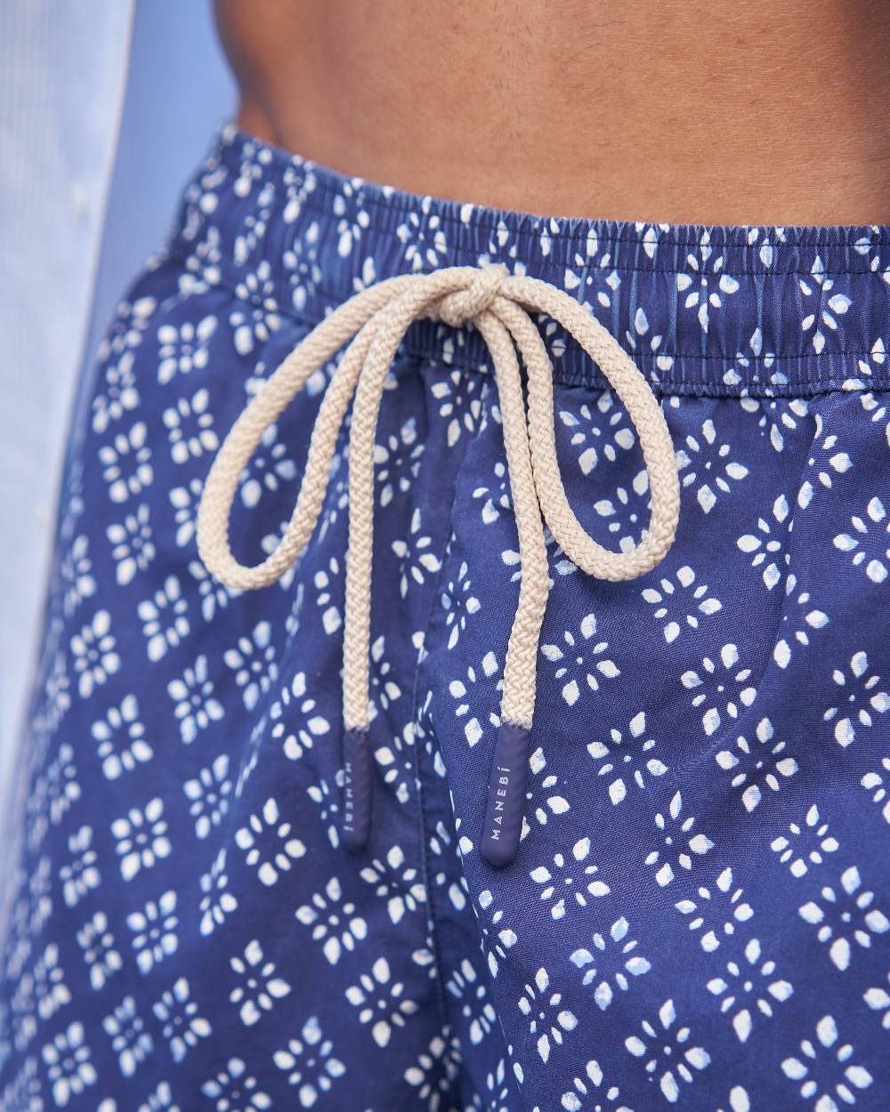 Manebí Printed Swim Shorts - Indigo Print Navy Majolica Enormi sconti