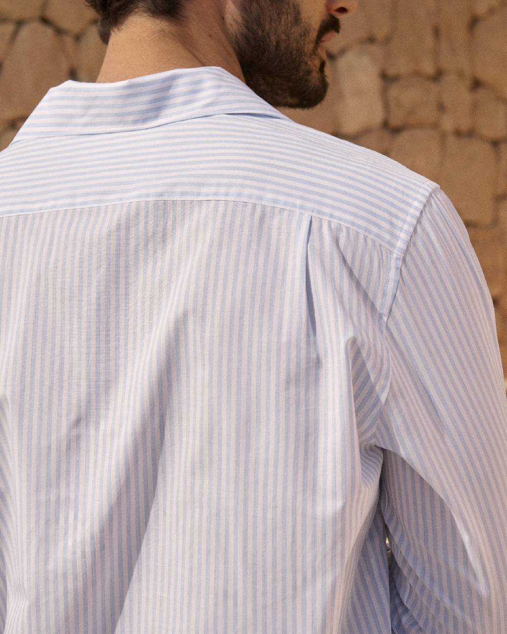 Manebí Poplin Nassau Polo Shirt - Light Blue \u0026 White Watercolor Stripes In vendita