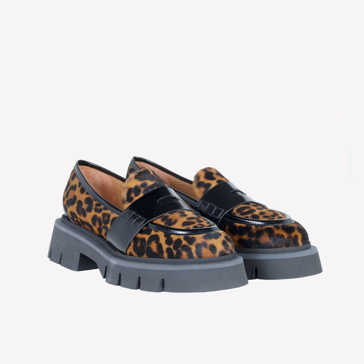 Roberto Festa MOCASSINO IN PELLE DI VITELLO CON STAMPA LEOPARDATA ALIAH In Linea