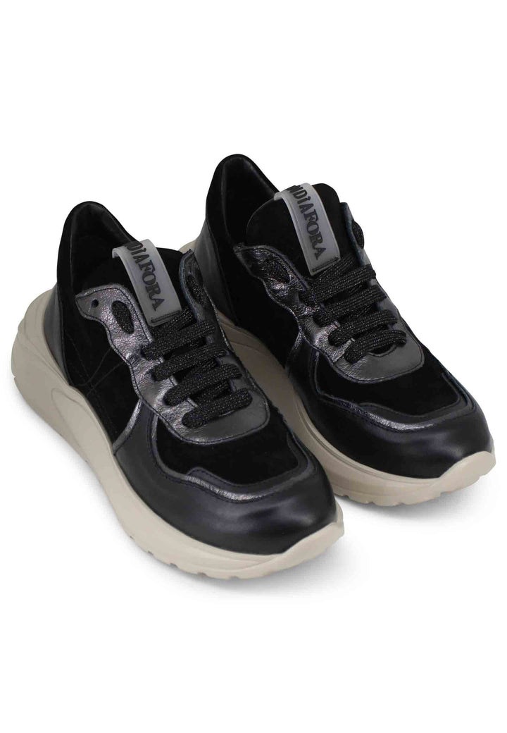 Spatarella Sneakers donna in pelle nera con suola in gomma In Saldo