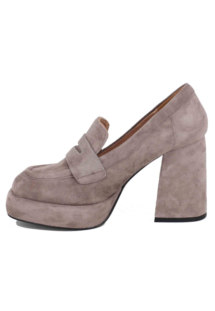 Spatarella Mocassini donna in camoscio grigio con tacco e plateau Natalie Affare Del Giorno