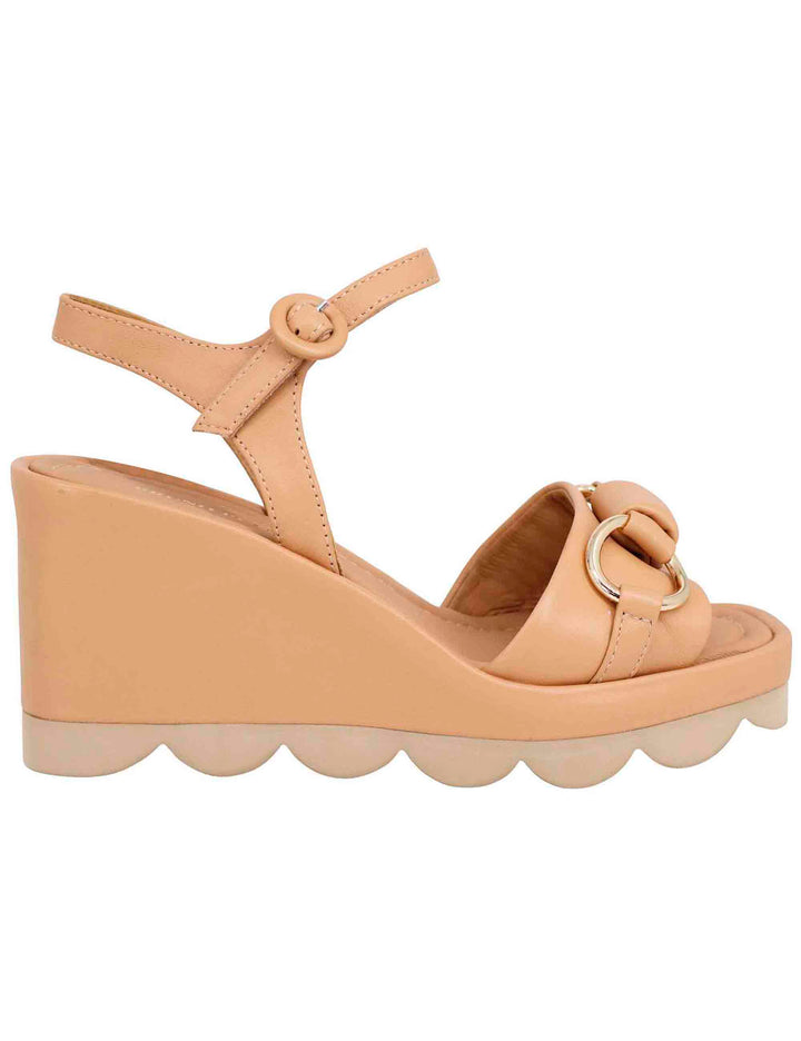 Spatarella Sandali donna in pelle beige con zeppa alta e cinturino alla caviglia Saldi Di Fabbrica