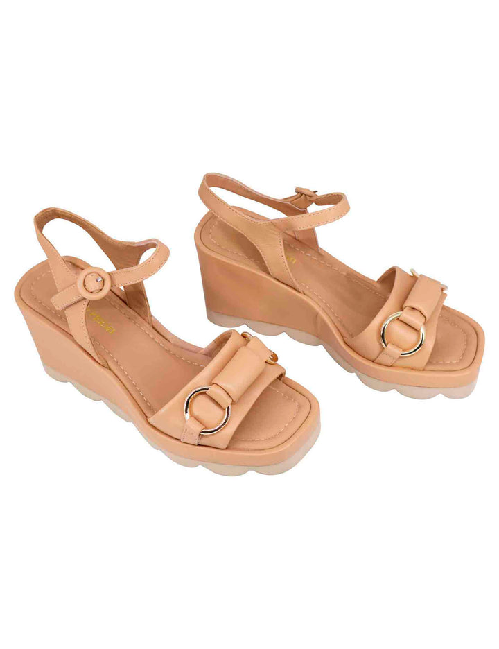 Spatarella Sandali donna in pelle beige con zeppa alta e cinturino alla caviglia Saldi Di Fabbrica