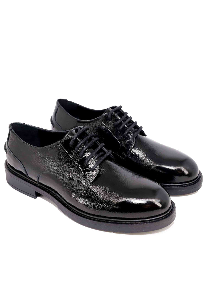 Spatarella Stringate donna in pelle naplack nero con suola in gomma e tacco basso Saldi Di Fabbrica