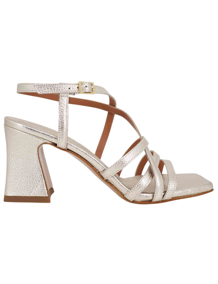 Spatarella Sandali slingback donna in pelle laminata platino con tacco alto e punta quadra Moda