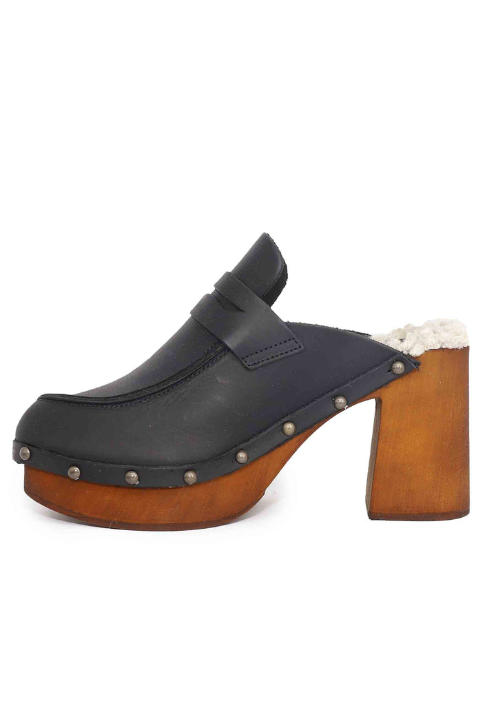 Spatarella Zoccoli donna in pelle nera con sottopiede in eco fur e tacco alto Offerta natalizia