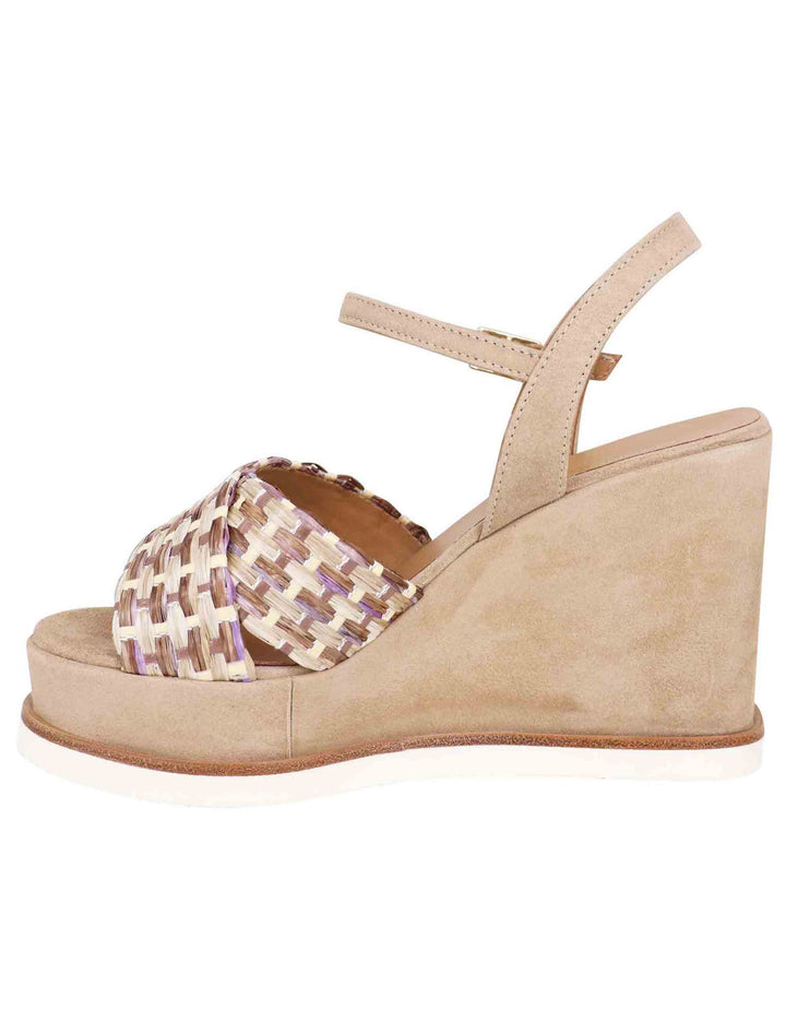 Spatarella Sandali donna in camoscio beige con cinturino alla caviglia e zeppa alta In Linea