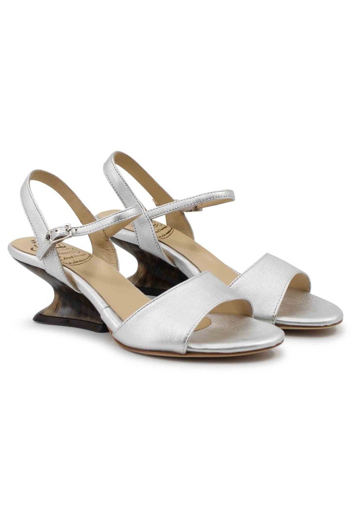 Spatarella Sandali donna in pelle laminata argento con zeppa bassa Cyber Monday