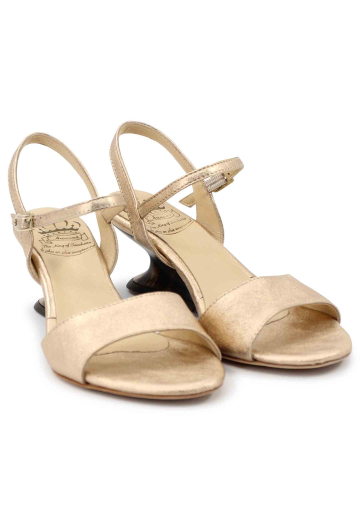 Spatarella Sandali donna in pelle laminata nude con zeppa bassa Offerta natalizia