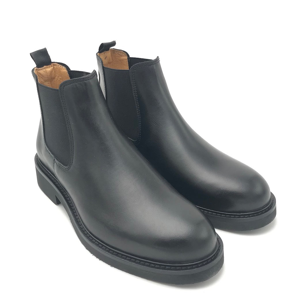 Zulian Calzature Stivaletto beatles in pelle nera Sottocosto