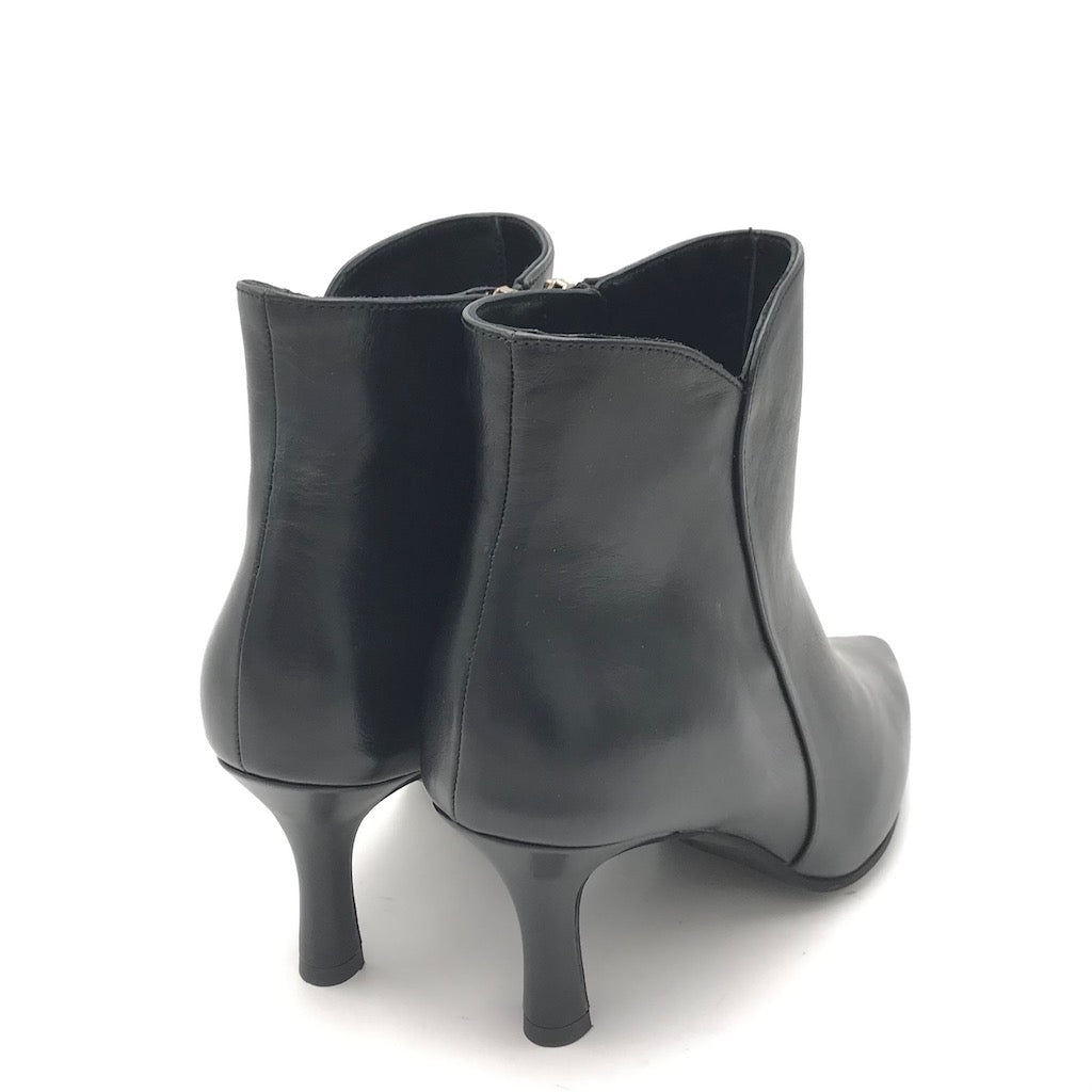 Zulian Calzature Tronchetto Cla in nappa nera Pezzi Unici