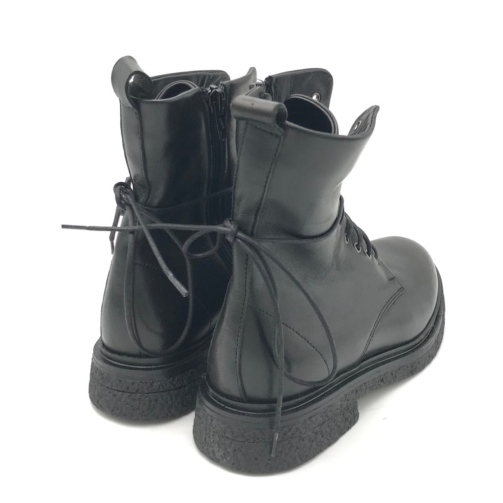 Zulian Calzature Anfibio in pelle nera Convenienza