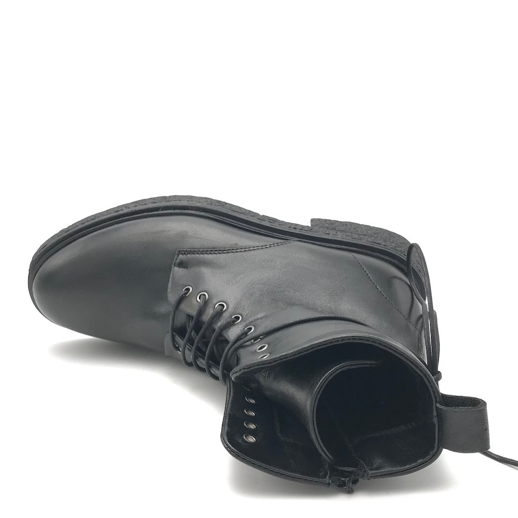 Zulian Calzature Anfibio in pelle nera Convenienza