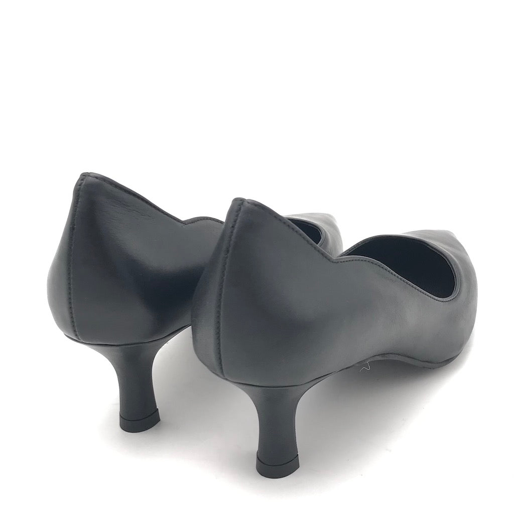 Zulian Calzature Decolletè Lory scollo asimmetrico nera Vendite Flash